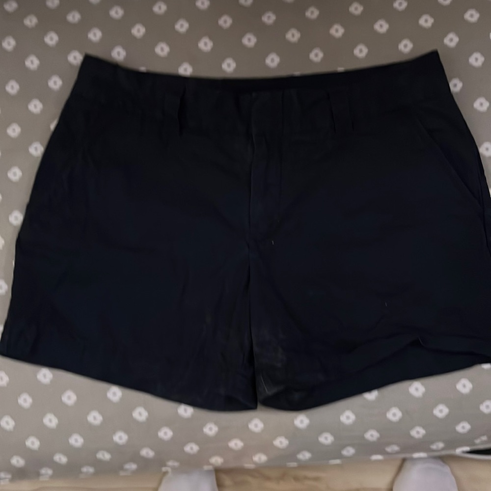 Tommy Hilfiger size 12 navy shorts